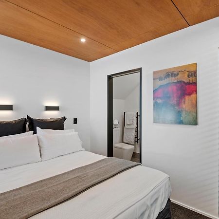 Derby Street Guesthouse Gaystay B&B Christchurch Bagian luar foto