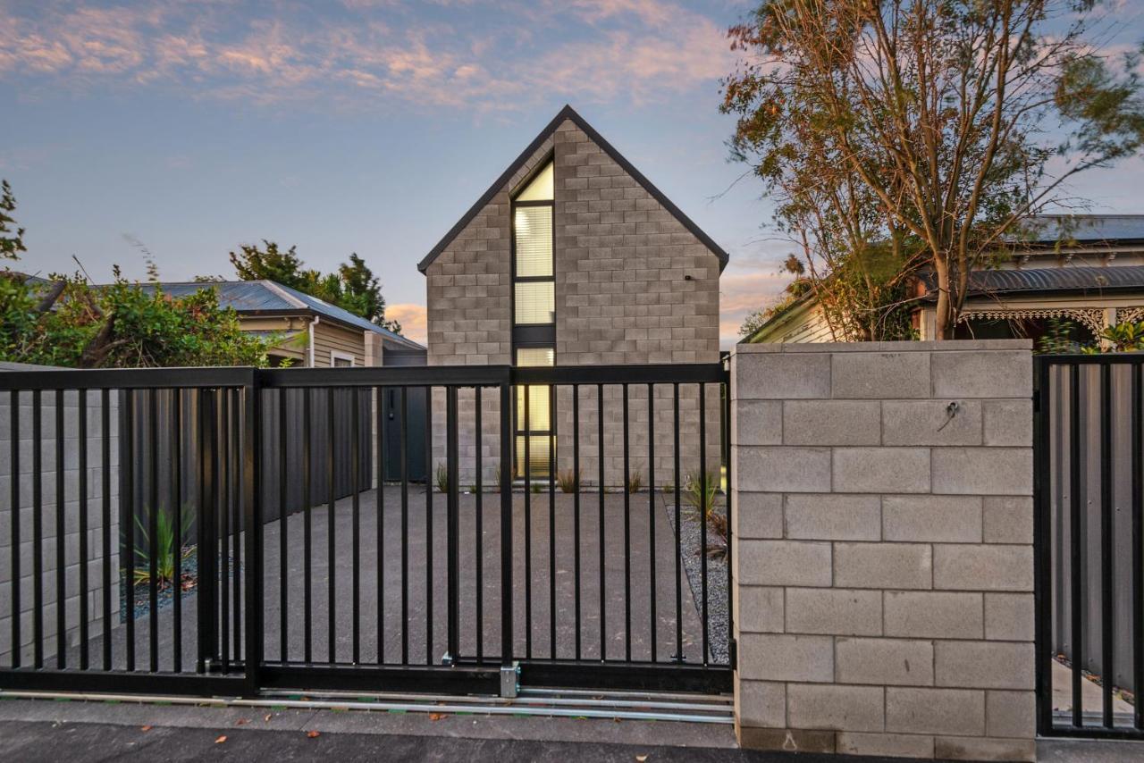 Derby Street Guesthouse Gaystay B&B Christchurch Bagian luar foto